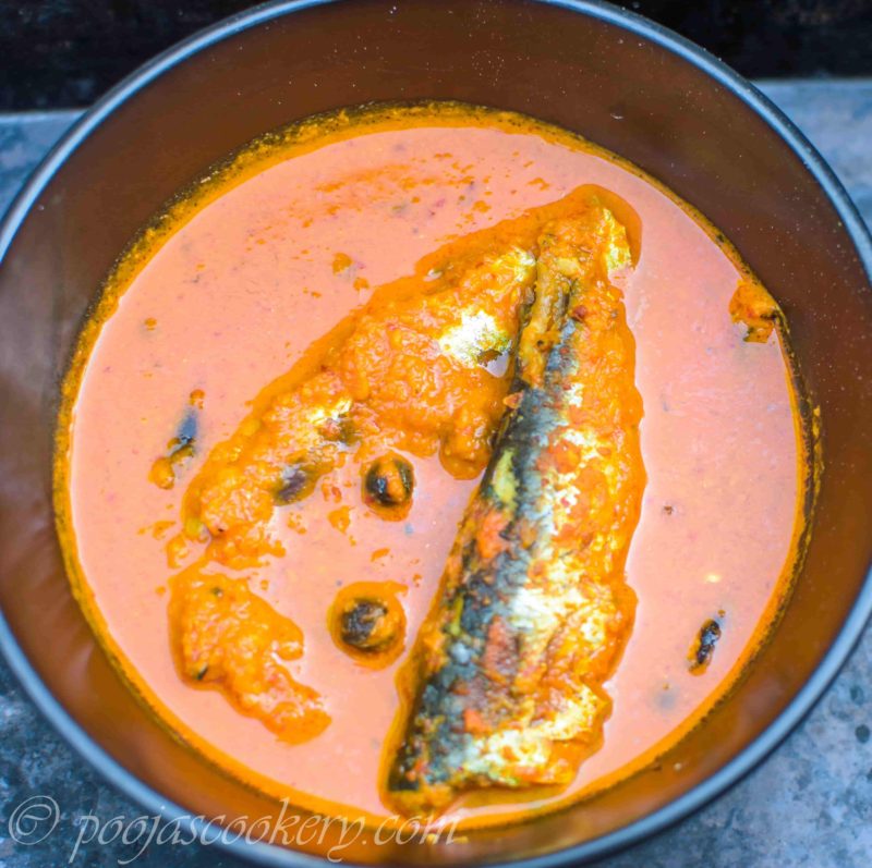 Goan-Style-Tallyanche-Hooman-Sardine-Curry