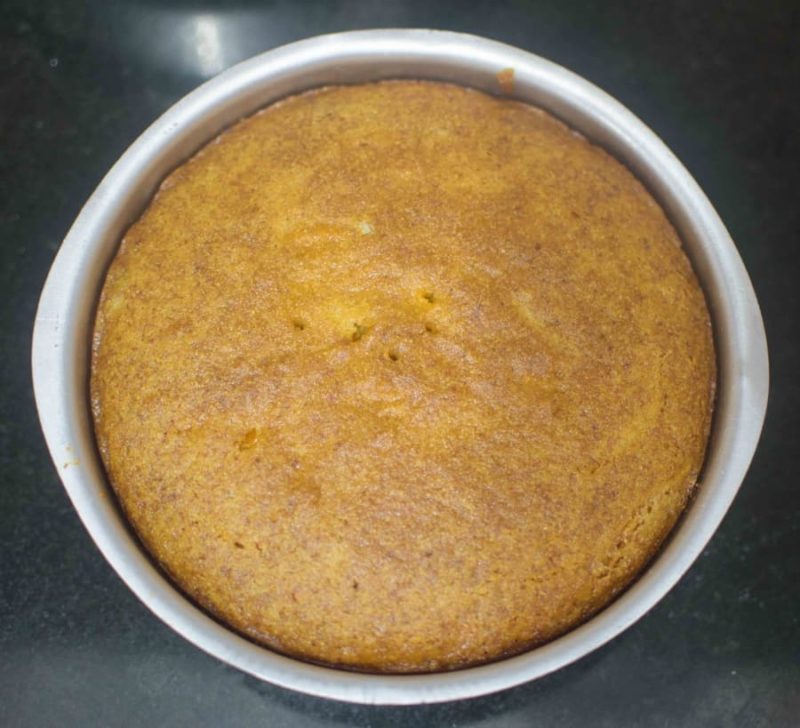 Rawa Mango Cake / Eggless Mango Sooji Cake:Baked cake